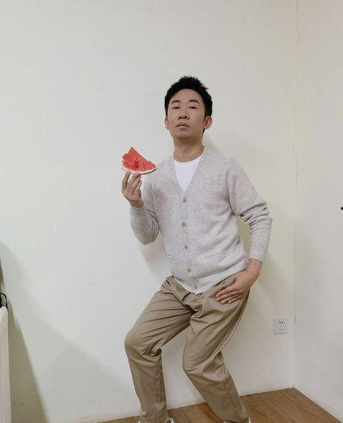 杨迪喝酒爆料视频,揭秘娱乐圈不为人知的秘密 第2张 杨迪喝酒爆料视频,揭秘娱乐圈不为人知的秘密 第2张